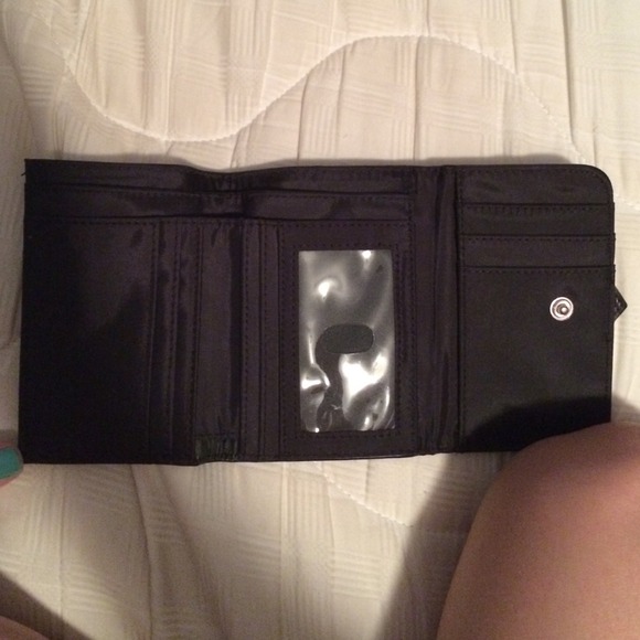 Wallet - Picture 3 of 4