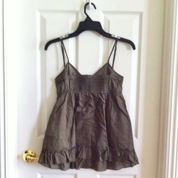 Olive green top - Picture 2 of 2