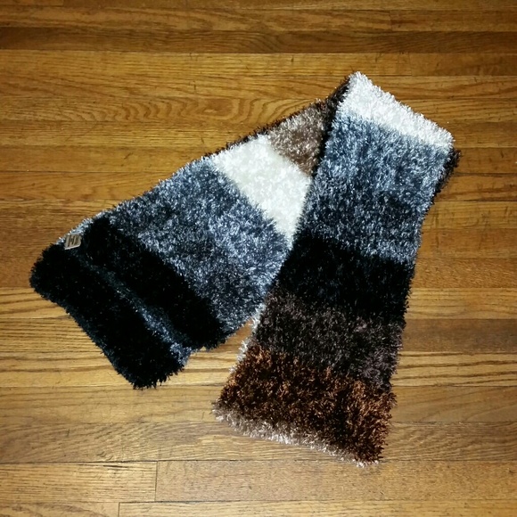 St. John's Bay Warm and Fluffy Scarf