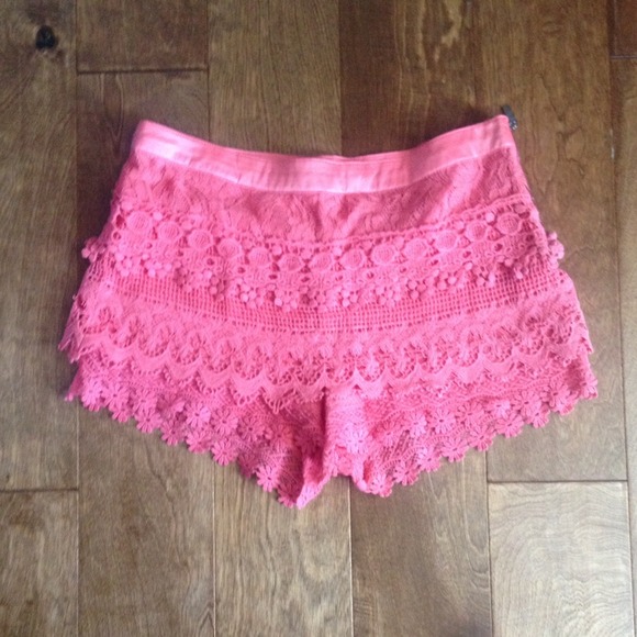 BUNDLE- Coral shorts &D&G watch