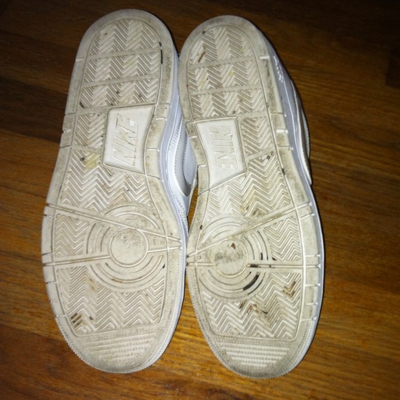 Nike Sneakers - Picture 4 of 4