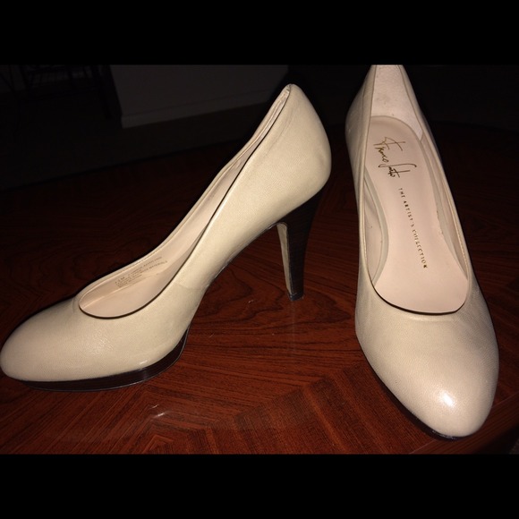 FRANCO SARTO NUDE platform pumps 7.5
