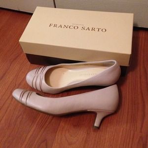 Franco Sarto Blush Kitten Heel Pumps Sz 7