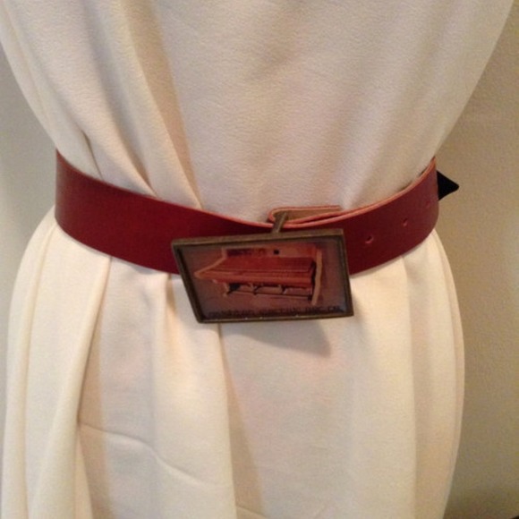 Beutiful Prelove  Red vintage belt