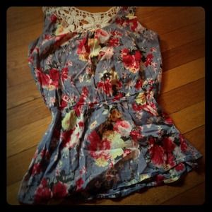 Beautiful lace back sleeveless top