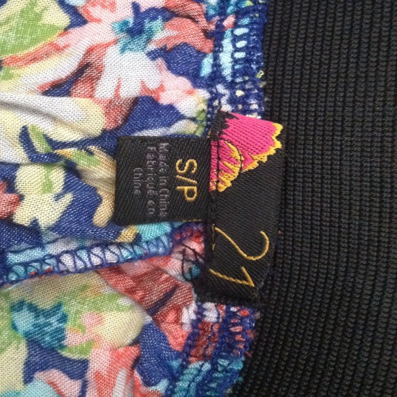 Floral skater skirt ❌SOLD❌ - Picture 2 of 2
