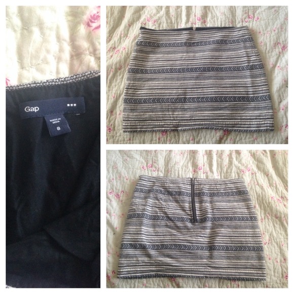 Gap size 8 skirt