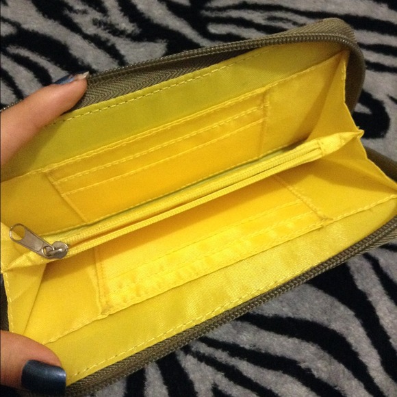 Wallet - Picture 2 of 3