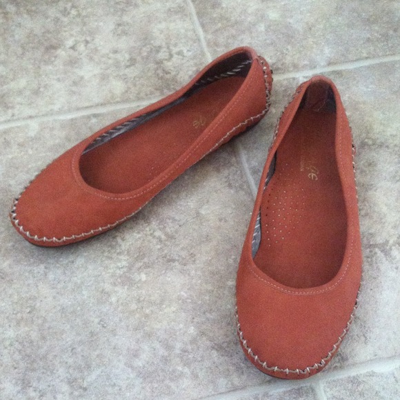 Newage Shoes - Stitched flats