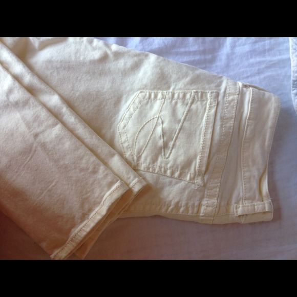 Seven ankle jeans lite yellow size 10