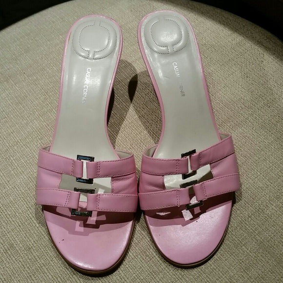 Casual Corner slides