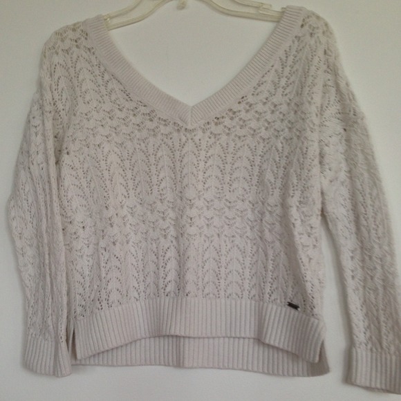 Cute knit cropped sweater