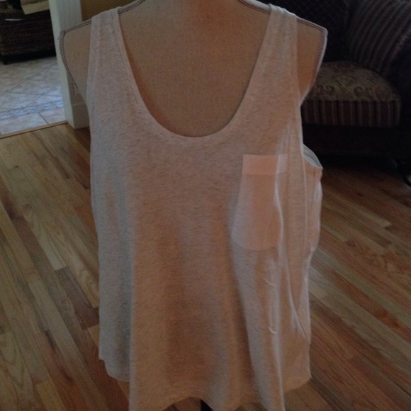 Gap Loose Fit Sleeveless Top!!