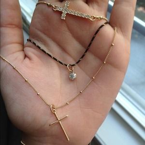 🔺SOLD🔺 NWT Triple layered Necklace