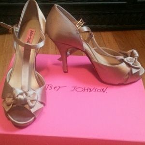 Betsey Johnson Canddee Blushsatin