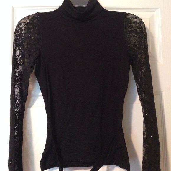 Lace sleeve turtleneck! Brand new!