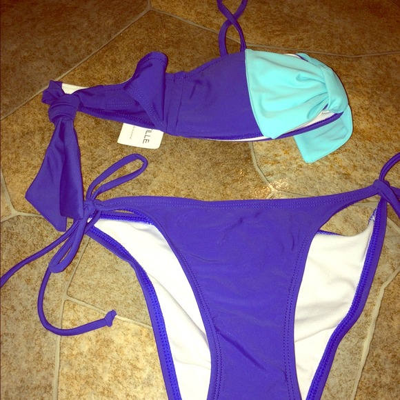 🌊NEVER BEEN WORN!! Dark and light blue swimsuit🌊