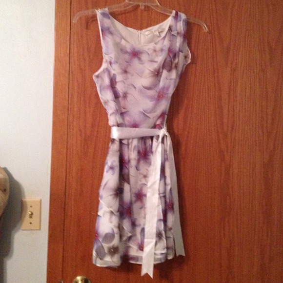 LC Lauren Conrad Dresses & Skirts - Super cute knee length dress by LC Lauren Conrad