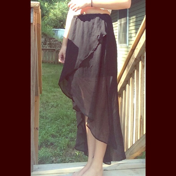 ☁️black high-low sheer maxi skirt☁️