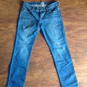 Old Navy Diva style skinny jeans, medium wash.
