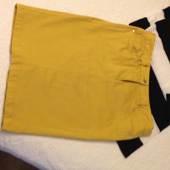 Yellow skirt