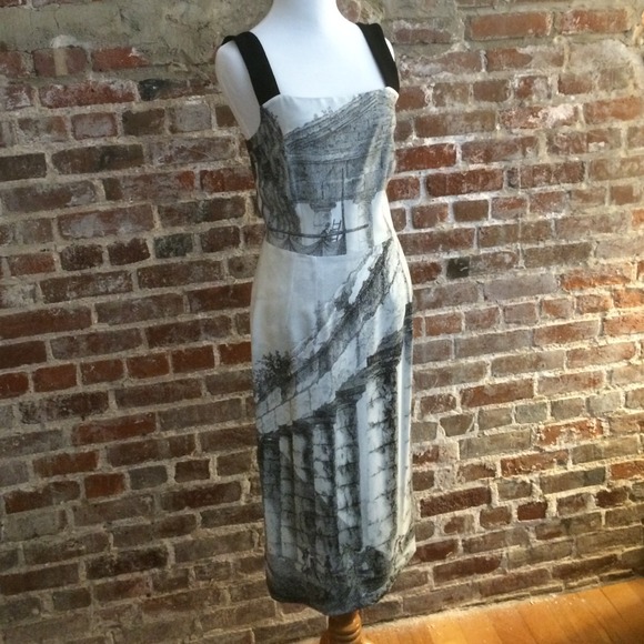 🌺9/19 HP🌺Dolce & Gabanna Runway Spring 2014 - Picture 2 of 3