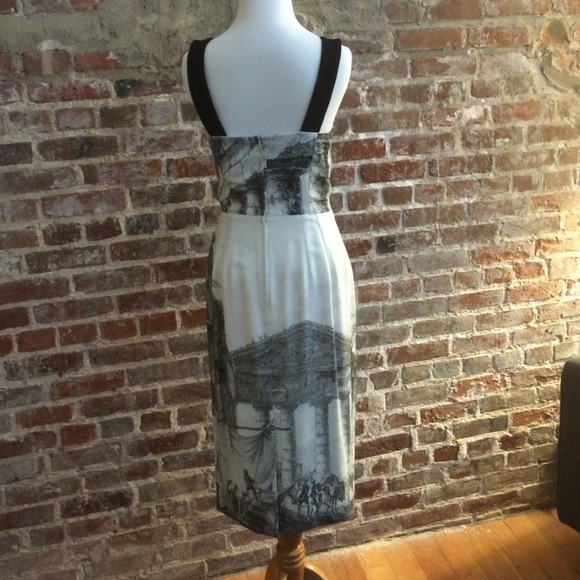 🌺9/19 HP🌺Dolce & Gabanna Runway Spring 2014 - Picture 3 of 3