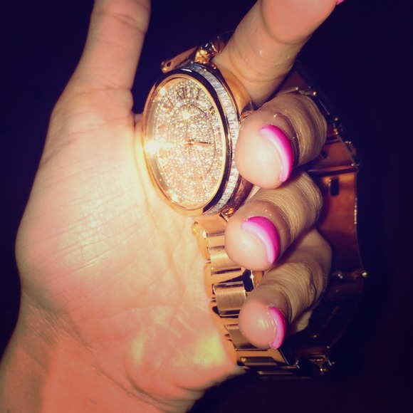Michael Kors Watch. No trades