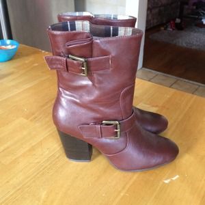 Mootsies Tootsies burgundy size 7.5m boots