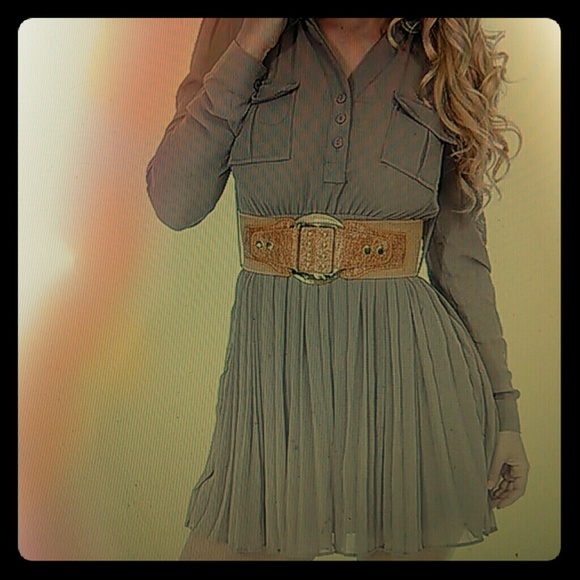Pleated skirt dress