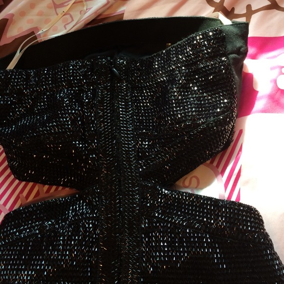Detailed Black Party Dress - Picture 4 of 5