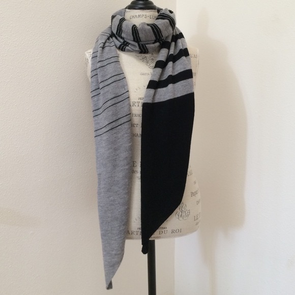 Madewell Accessories - Madewell Stripey Knit Scarf