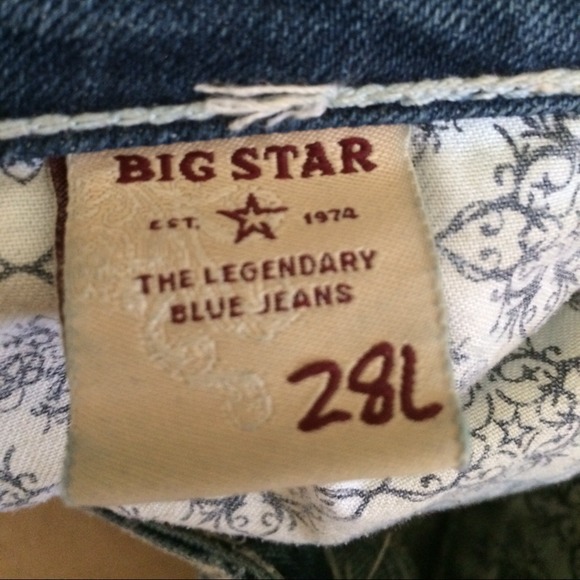 ❌Sold❌Size 28, Low rise, Big Stars - Picture 3 of 3