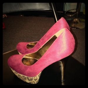 Burgundy 6 inch pumps
