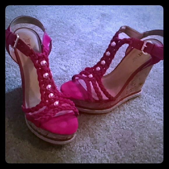 💥Reduced💥JustFab Pink Wedges