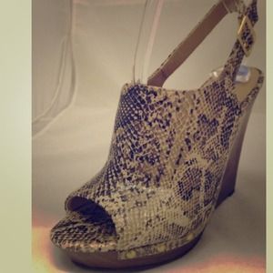 😍 Jessica Simpson JP Kassidy wedges!