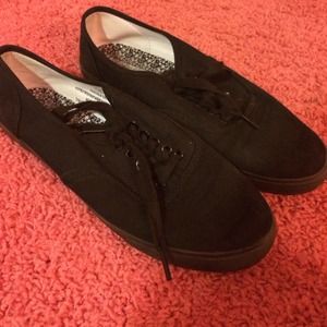 Knock off solid black canvas vans/keds