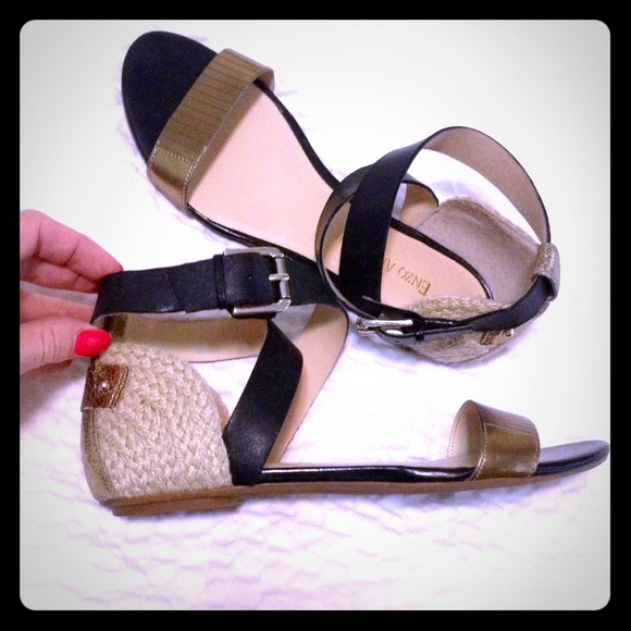 Enzo Angiolini Shoes - Cute black and gold leather ENZO sandals size 5.5