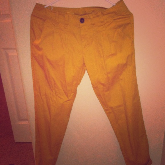 Mustard yellow loose pants