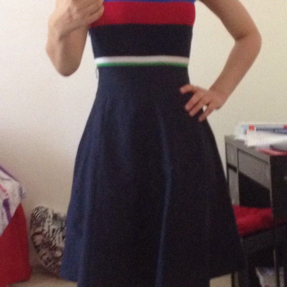 Dresses & Skirts - Cute dress love how it's fit on my body