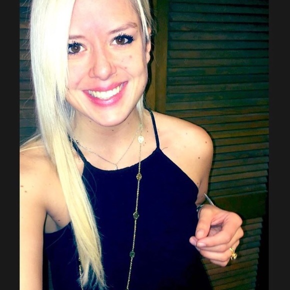 πMeet Your Posher!!π - Picture 2 of 4