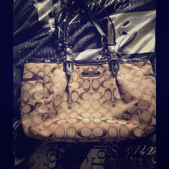 Coach handbag - Picture 1 of 4