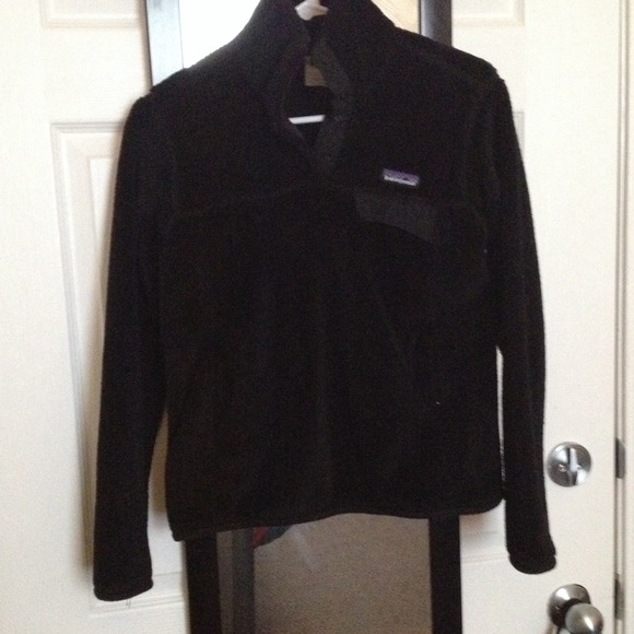 Small Patagonia Pull over!