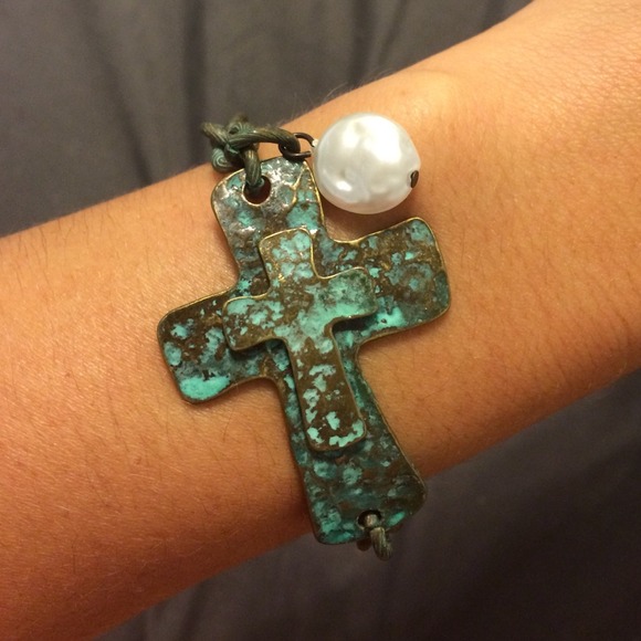 beautiful turqouise & copper cross bracelet!