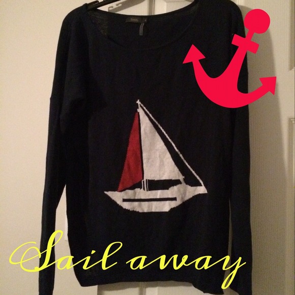 Adorable sailboat sweater ⛵️