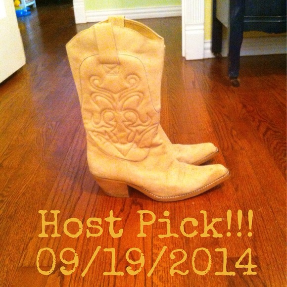 Nine West Tan Cowboy Boots 💎🎉 HOST PICK! 🎉💎