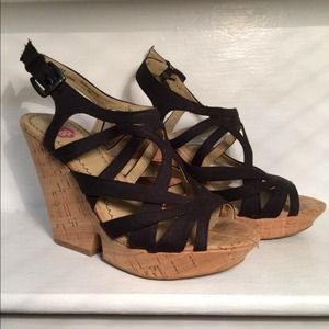 BP Black Wedges PRICE REDUCED‼️