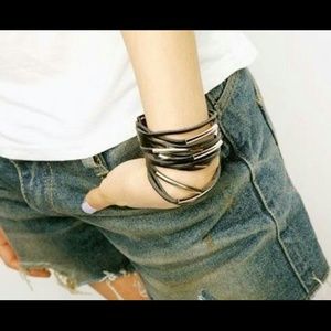 💰💰💰- fun multi layer bracelet