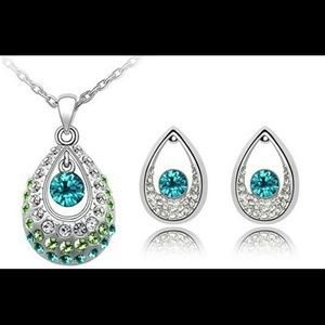 💰💰💰Pendant and Earrings Set