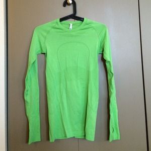 Lululemon long sleeve shirt